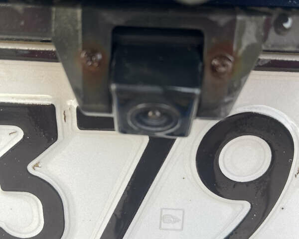 Синий Фольксваген Гольф, объемом двигателя 1.6 л и пробегом 300 тыс. км за 6200 $, фото 3 на Automoto.ua