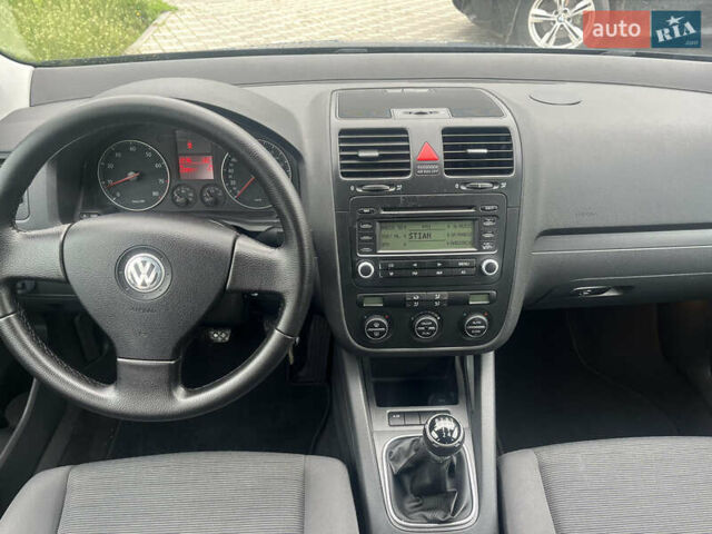 Синій Фольксваген Гольф, об'ємом двигуна 1.6 л та пробігом 228 тис. км за 5650 $, фото 11 на Automoto.ua