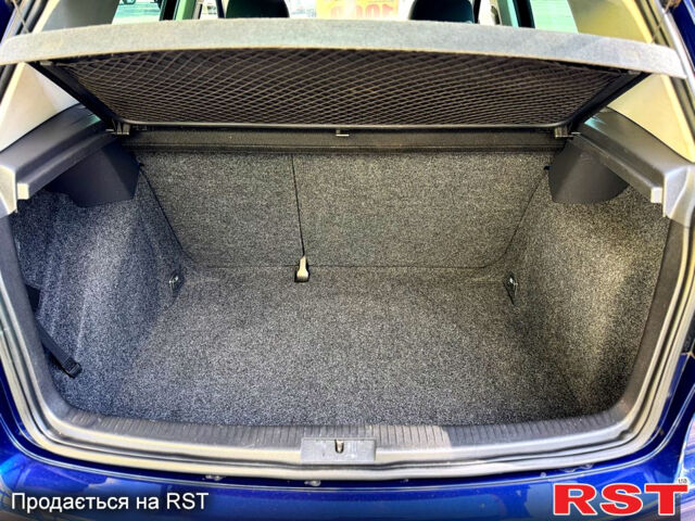 Синій Фольксваген Гольф, об'ємом двигуна 1.4 л та пробігом 245 тис. км за 6400 $, фото 11 на Automoto.ua