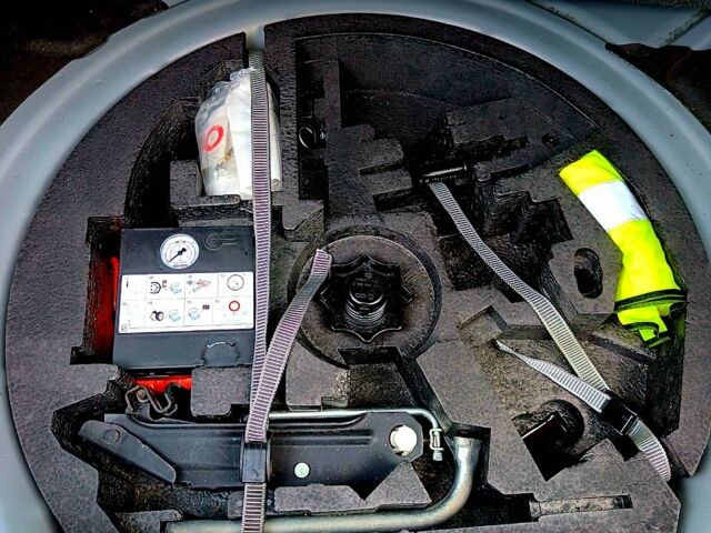 Синий Фольксваген Гольф, объемом двигателя 1.6 л и пробегом 178 тыс. км за 6700 $, фото 8 на Automoto.ua