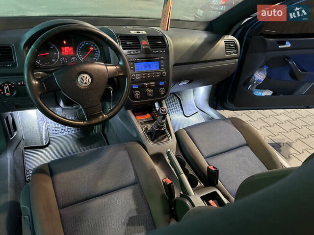 Фольксваген Гольф 2006 в Хмельницком на Automoto.ua Синий Фольксваген Гольф, объемом двигателя 1.99 л и пробегом 250 тыс. км за 5500 $, фото 18 на Automoto.ua