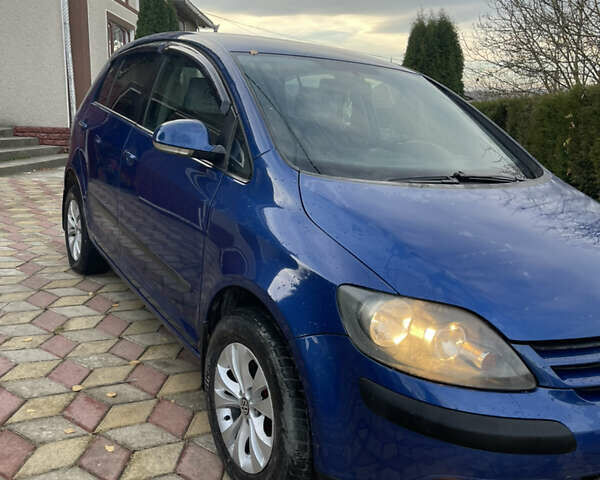 Синий Фольксваген Гольф, объемом двигателя 1.6 л и пробегом 300 тыс. км за 6200 $, фото 11 на Automoto.ua