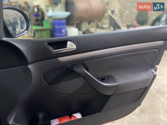 Синій Фольксваген Гольф, об'ємом двигуна 1.39 л та пробігом 309 тис. км за 4400 $, фото 12 на Automoto.ua