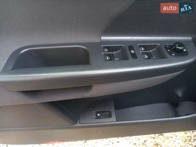 Синий Фольксваген Гольф, объемом двигателя 1.6 л и пробегом 206 тыс. км за 6300 $, фото 38 на Automoto.ua