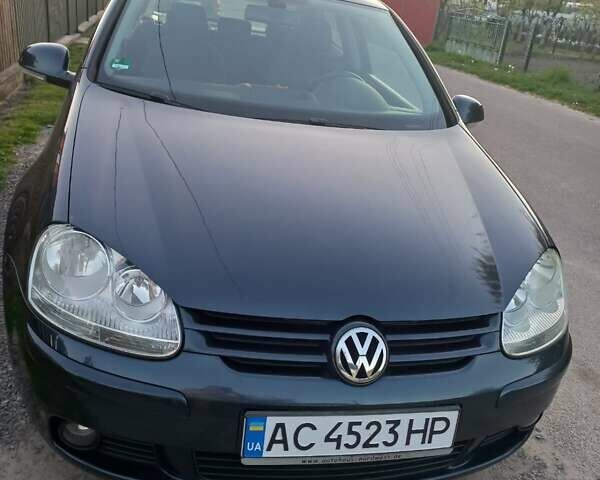 Синий Фольксваген Гольф, объемом двигателя 1.6 л и пробегом 232 тыс. км за 5200 $, фото 2 на Automoto.ua