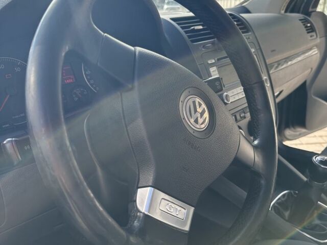 Синий Фольксваген Гольф, объемом двигателя 1.4 л и пробегом 230 тыс. км за 5700 $, фото 4 на Automoto.ua