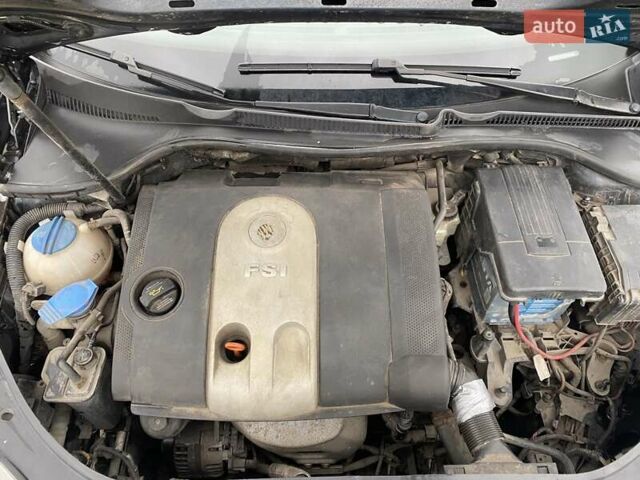 Синий Фольксваген Гольф, объемом двигателя 1.6 л и пробегом 237 тыс. км за 5500 $, фото 6 на Automoto.ua