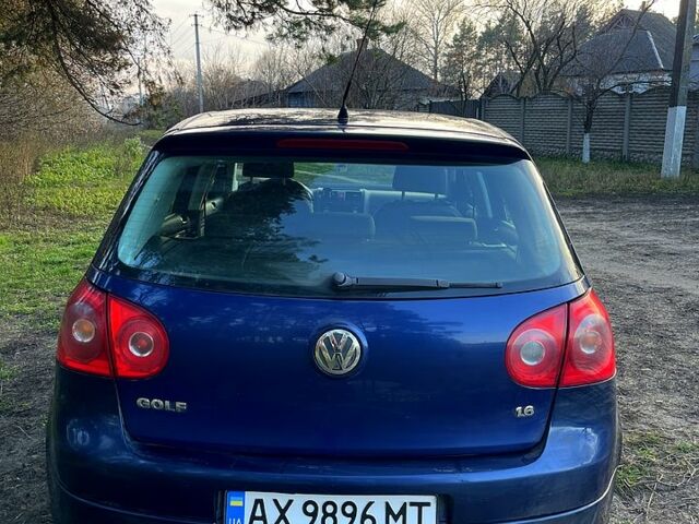 Синий Фольксваген Гольф, объемом двигателя 1.6 л и пробегом 230 тыс. км за 5600 $, фото 2 на Automoto.ua