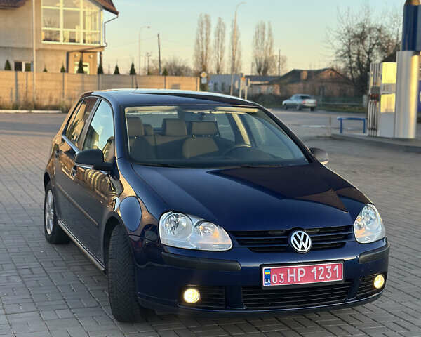 Синий Фольксваген Гольф, объемом двигателя 1.6 л и пробегом 206 тыс. км за 5950 $, фото 2 на Automoto.ua