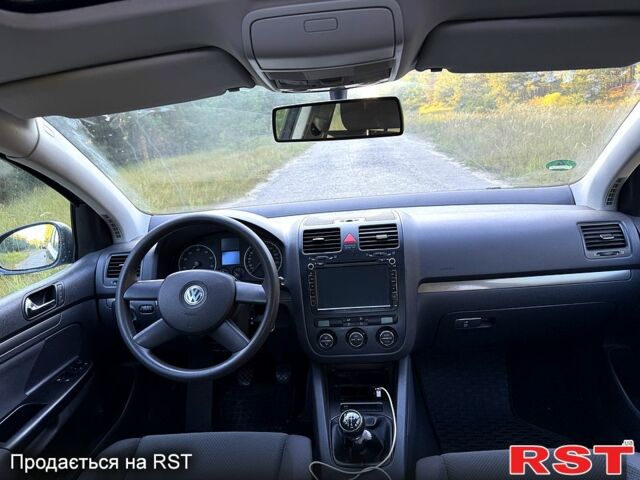 Синій Фольксваген Гольф, об'ємом двигуна 1.6 л та пробігом 196 тис. км за 4950 $, фото 5 на Automoto.ua