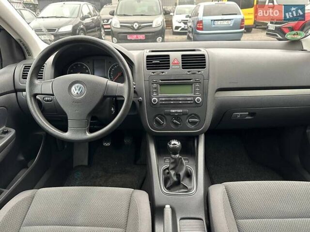 Синій Фольксваген Гольф, об'ємом двигуна 1.6 л та пробігом 200 тис. км за 5799 $, фото 8 на Automoto.ua