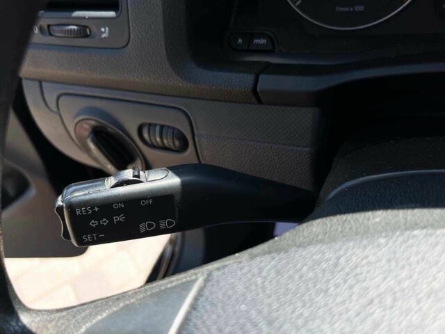 Синий Фольксваген Гольф, объемом двигателя 1.6 л и пробегом 188 тыс. км за 5500 $, фото 13 на Automoto.ua