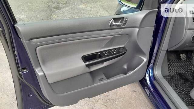 Синій Фольксваген Гольф, об'ємом двигуна 1.4 л та пробігом 184 тис. км за 5400 $, фото 9 на Automoto.ua