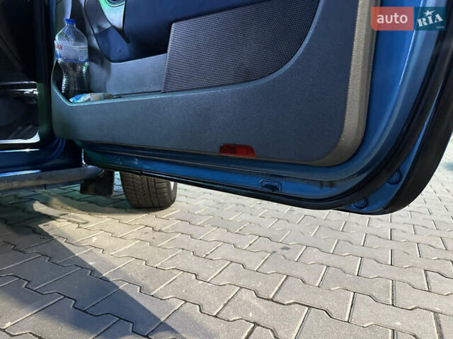 Фольксваген Гольф 2006 в Хмельницком на Automoto.ua Синий Фольксваген Гольф, объемом двигателя 1.99 л и пробегом 250 тыс. км за 5500 $, фото 13 на Automoto.ua