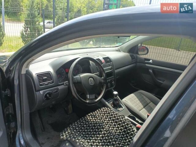 Синій Фольксваген Гольф, об'ємом двигуна 1.6 л та пробігом 215 тис. км за 6050 $, фото 6 на Automoto.ua