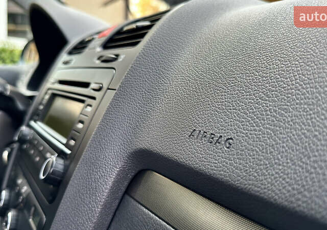 Синий Фольксваген Гольф, объемом двигателя 1.6 л и пробегом 154 тыс. км за 6346 $, фото 61 на Automoto.ua