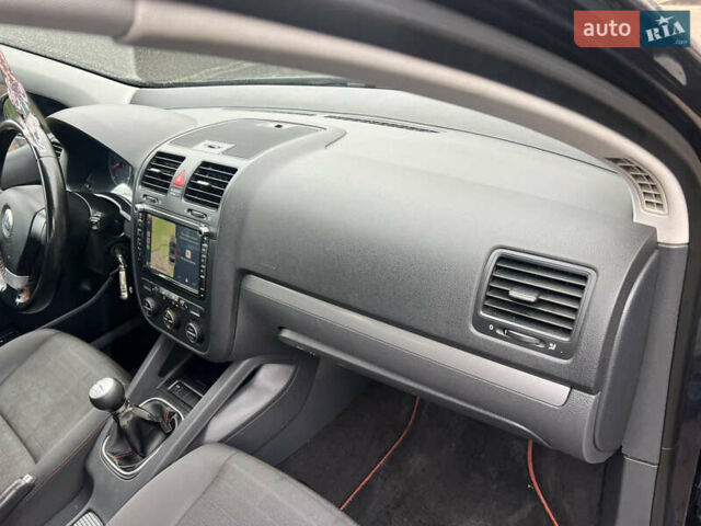 Синий Фольксваген Гольф, объемом двигателя 1.4 л и пробегом 174 тыс. км за 5950 $, фото 5 на Automoto.ua