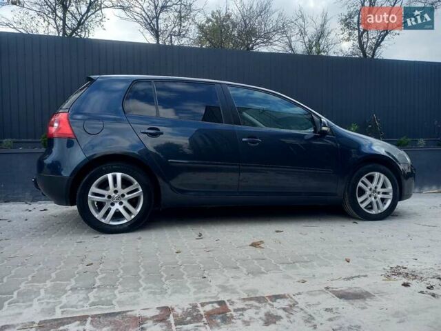 Синий Фольксваген Гольф, объемом двигателя 1.6 л и пробегом 206 тыс. км за 6300 $, фото 63 на Automoto.ua