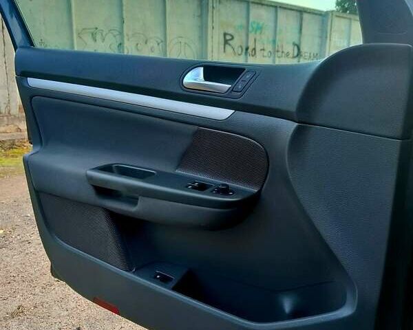 Синий Фольксваген Гольф, объемом двигателя 1.6 л и пробегом 178 тыс. км за 6700 $, фото 16 на Automoto.ua