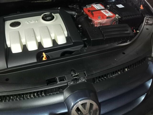 Фольксваген Гольф 2006 в Жовкве на Automoto.ua Синий Фольксваген Гольф, объемом двигателя 1.9 л и пробегом 197 тыс. км за 4000 $, фото 1 на Automoto.ua