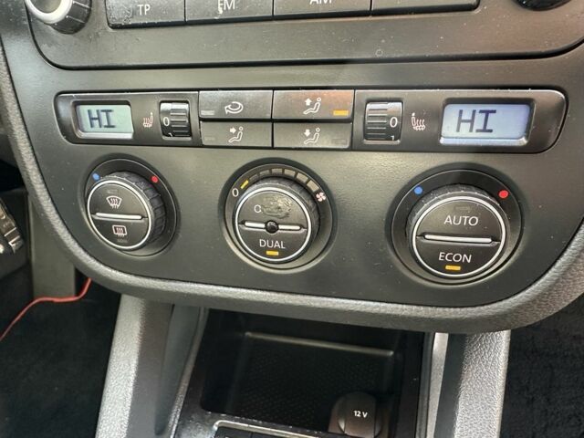 Синий Фольксваген Гольф, объемом двигателя 1.6 л и пробегом 190 тыс. км за 5899 $, фото 15 на Automoto.ua