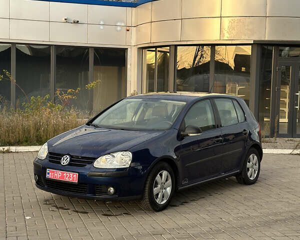 Синий Фольксваген Гольф, объемом двигателя 1.6 л и пробегом 206 тыс. км за 5950 $, фото 82 на Automoto.ua