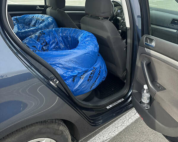 Синий Фольксваген Гольф, объемом двигателя 1.39 л и пробегом 315 тыс. км за 6000 $, фото 9 на Automoto.ua