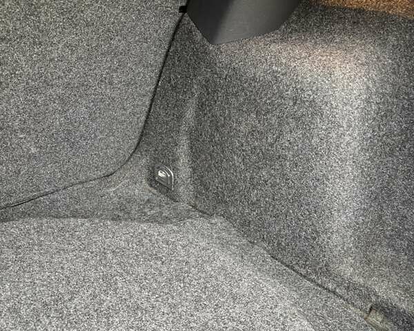 Синій Фольксваген Гольф, об'ємом двигуна 1.6 л та пробігом 321 тис. км за 6000 $, фото 9 на Automoto.ua