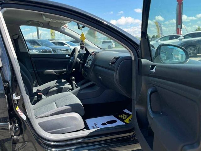 Синий Фольксваген Гольф, объемом двигателя 1.6 л и пробегом 188 тыс. км за 5500 $, фото 20 на Automoto.ua