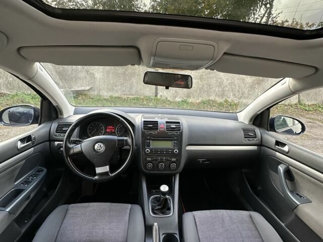 Синий Фольксваген Гольф, объемом двигателя 1.6 л и пробегом 190 тыс. км за 5899 $, фото 18 на Automoto.ua