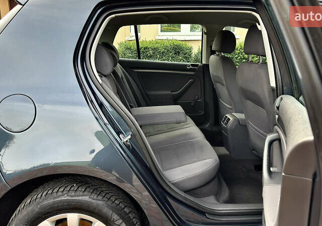 Синий Фольксваген Гольф, объемом двигателя 1.6 л и пробегом 154 тыс. км за 6346 $, фото 32 на Automoto.ua