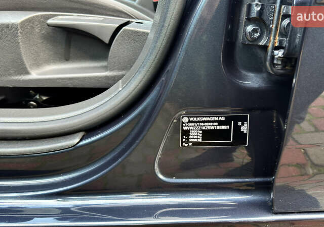 Синий Фольксваген Гольф, объемом двигателя 1.6 л и пробегом 154 тыс. км за 6346 $, фото 95 на Automoto.ua