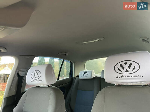 Синий Фольксваген Гольф, объемом двигателя 1.6 л и пробегом 300 тыс. км за 6200 $, фото 4 на Automoto.ua