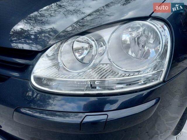 Синий Фольксваген Гольф, объемом двигателя 1.6 л и пробегом 206 тыс. км за 6300 $, фото 29 на Automoto.ua