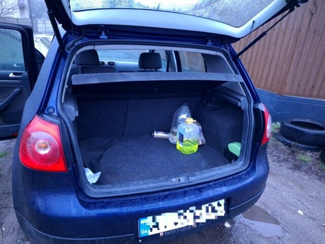 Синий Фольксваген Гольф, объемом двигателя 1 л и пробегом 410 тыс. км за 6300 $, фото 2 на Automoto.ua