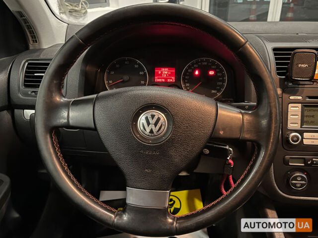 Синий Фольксваген Гольф, объемом двигателя 1.6 л и пробегом 230 тыс. км за 6000 $, фото 16 на Automoto.ua