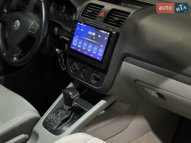 Синий Фольксваген Гольф, объемом двигателя 2 л и пробегом 285 тыс. км за 5700 $, фото 12 на Automoto.ua