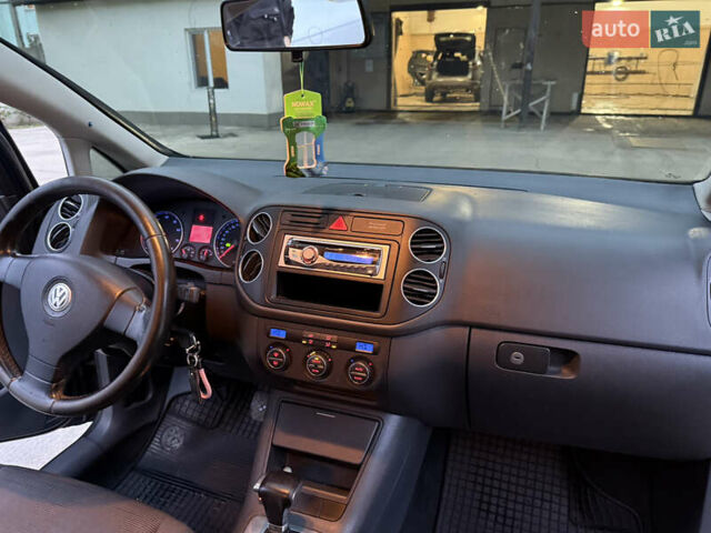 Синій Фольксваген Гольф, об'ємом двигуна 1.6 л та пробігом 169 тис. км за 6300 $, фото 10 на Automoto.ua