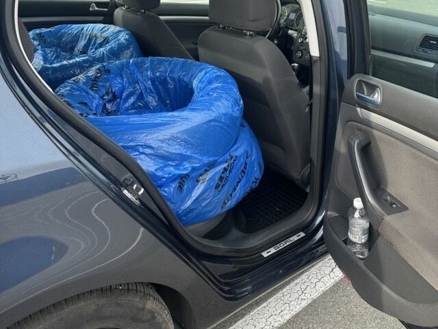 Синий Фольксваген Гольф, объемом двигателя 1.4 л и пробегом 315 тыс. км за 6300 $, фото 5 на Automoto.ua