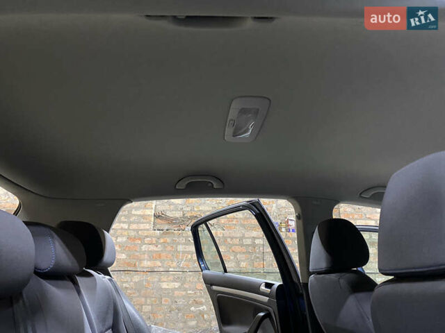 Синій Фольксваген Гольф, об'ємом двигуна 1.39 л та пробігом 309 тис. км за 4400 $, фото 15 на Automoto.ua