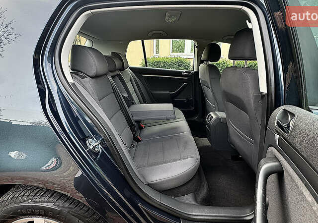 Синий Фольксваген Гольф, объемом двигателя 1.6 л и пробегом 154 тыс. км за 6346 $, фото 33 на Automoto.ua