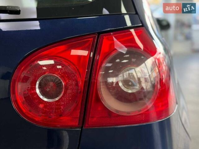 Синій Фольксваген Гольф, об'ємом двигуна 1.6 л та пробігом 331 тис. км за 5990 $, фото 11 на Automoto.ua