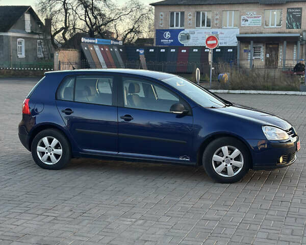 Синий Фольксваген Гольф, объемом двигателя 1.6 л и пробегом 206 тыс. км за 5950 $, фото 39 на Automoto.ua