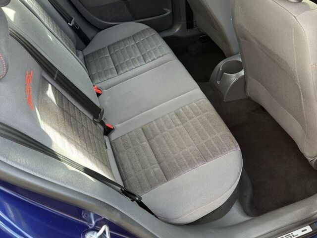 Синий Фольксваген Гольф, объемом двигателя 1.6 л и пробегом 190 тыс. км за 5899 $, фото 9 на Automoto.ua