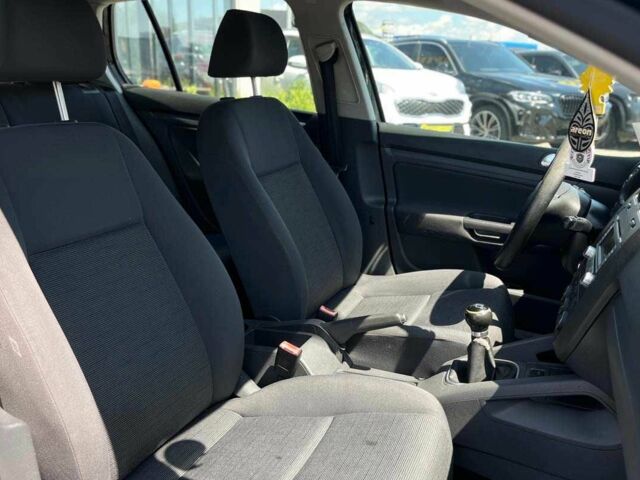 Синий Фольксваген Гольф, объемом двигателя 1.6 л и пробегом 188 тыс. км за 5500 $, фото 19 на Automoto.ua