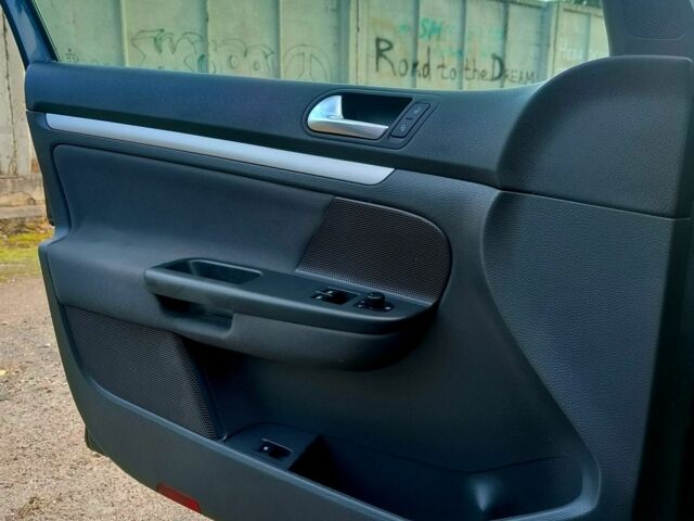 Синий Фольксваген Гольф, объемом двигателя 0 л и пробегом 178 тыс. км за 6700 $, фото 5 на Automoto.ua