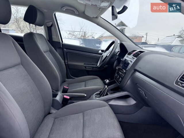 Синій Фольксваген Гольф, об'ємом двигуна 1.6 л та пробігом 190 тис. км за 5840 $, фото 25 на Automoto.ua