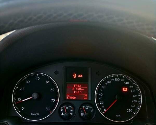 Синий Фольксваген Гольф, объемом двигателя 1.6 л и пробегом 178 тыс. км за 6700 $, фото 1 на Automoto.ua