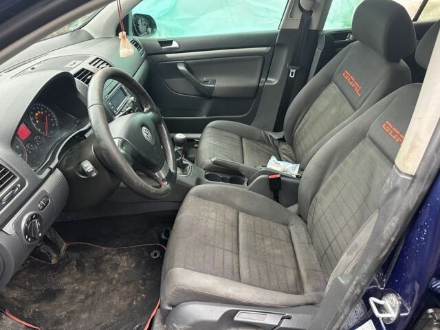 Синий Фольксваген Гольф, объемом двигателя 1.4 л и пробегом 150 тыс. км за 1799 $, фото 10 на Automoto.ua