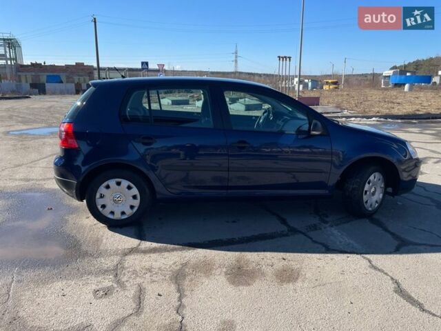 Синий Фольксваген Гольф, объемом двигателя 1.6 л и пробегом 212 тыс. км за 5750 $, фото 7 на Automoto.ua